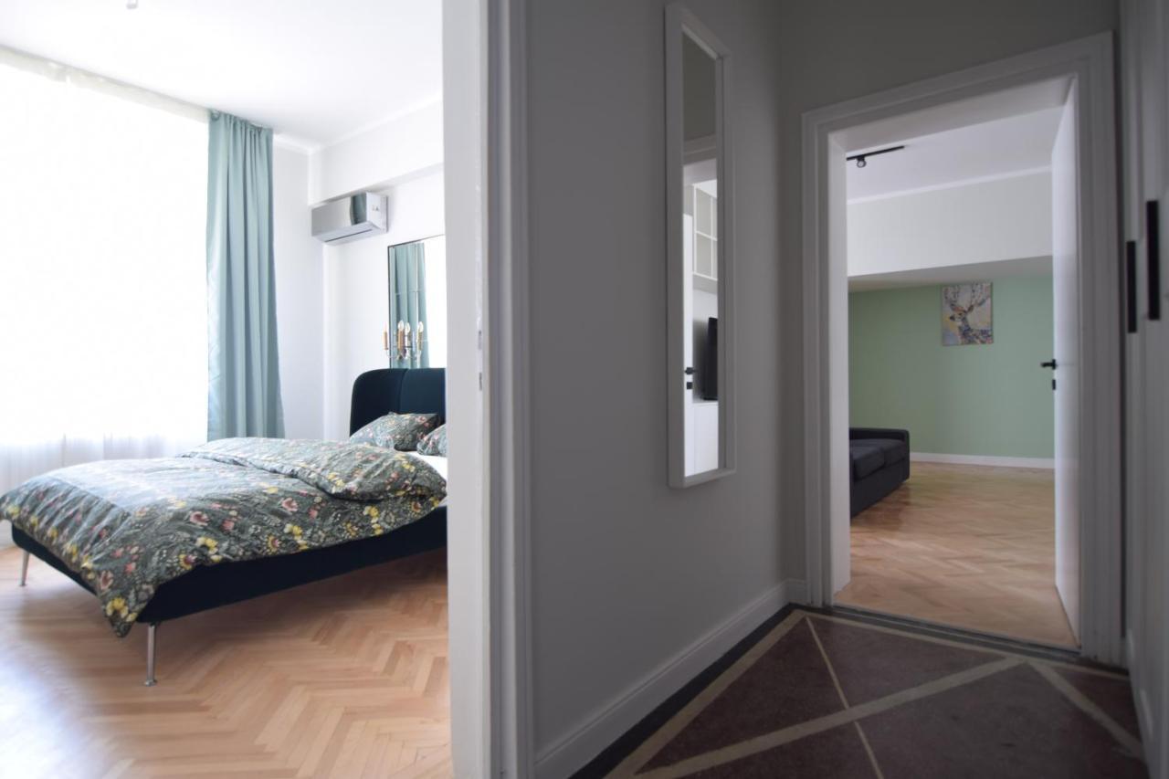 Beautiful Apartment In Old City Bucharest Exterior photo